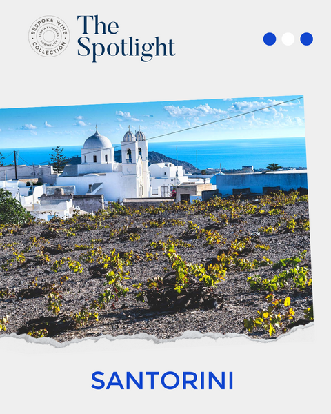 The Spotlight N°4 - Santorini
